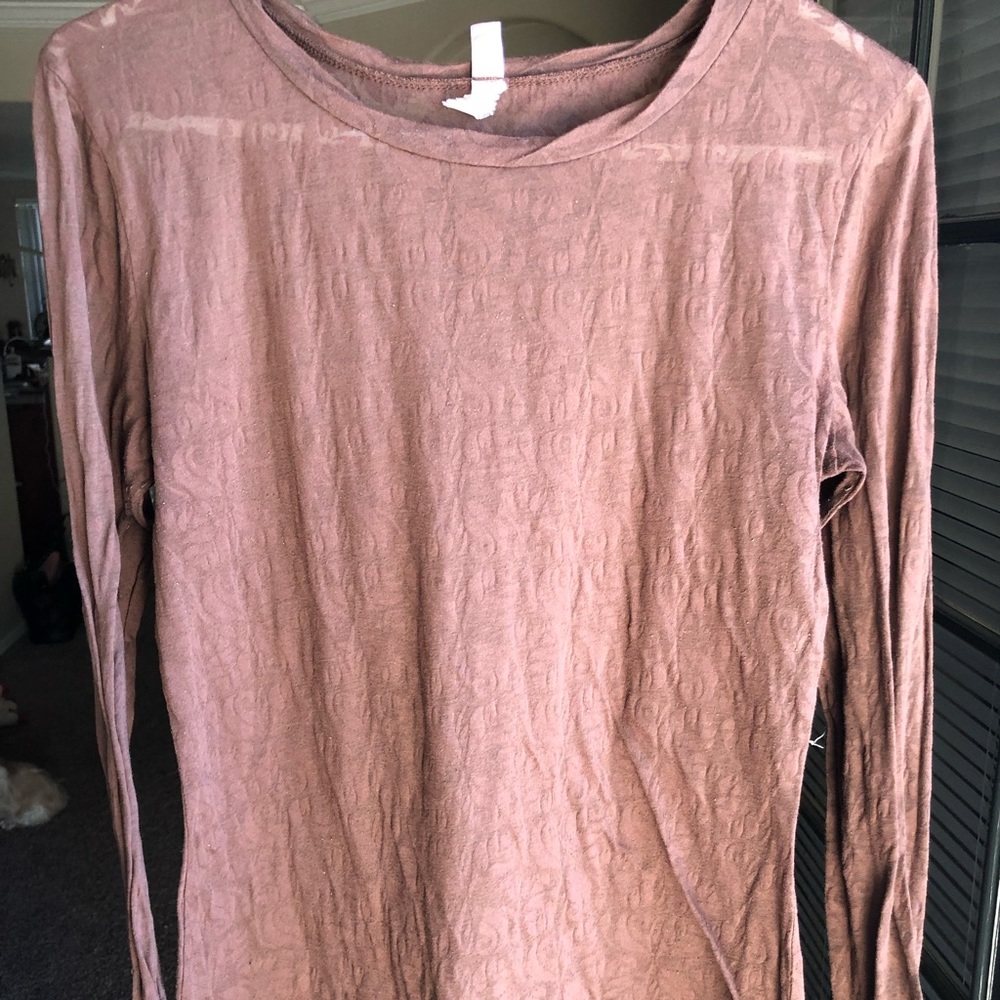 Long sleeve sheer BKE top